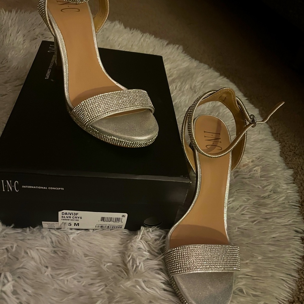 Perfect shoes to go to a wedding or a fancy party, dinner or event